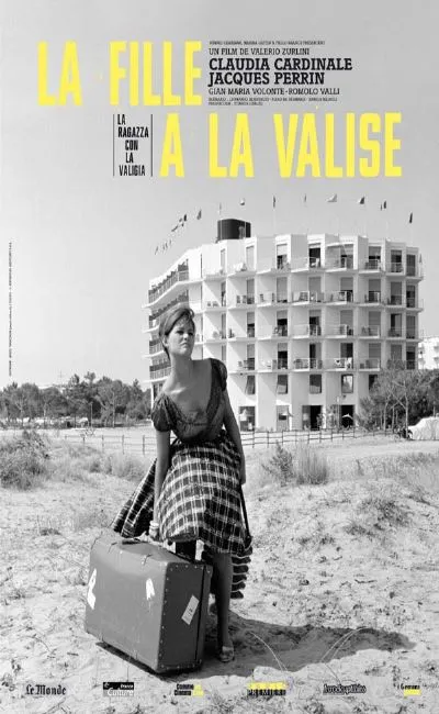 La fille à la valise