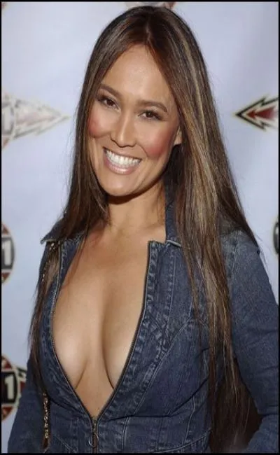 Tia Carrere