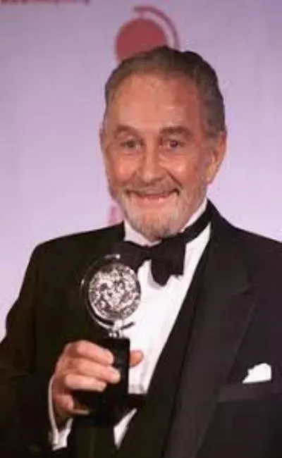 Roy Dotrice