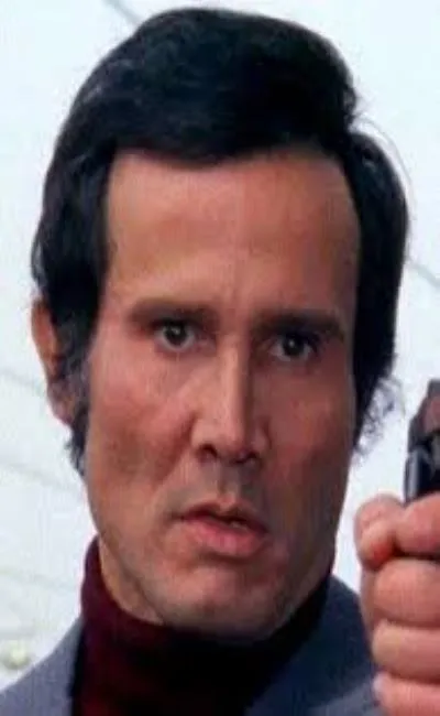 Henry Silva