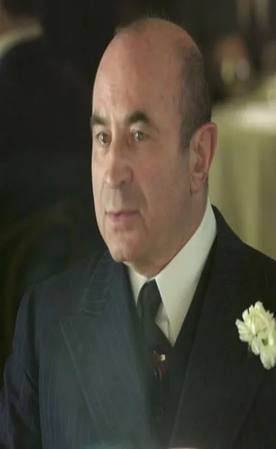 Bob Hoskins