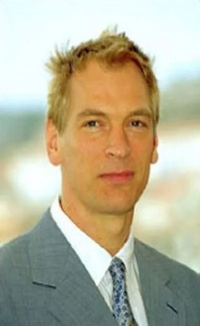 Julian Sands