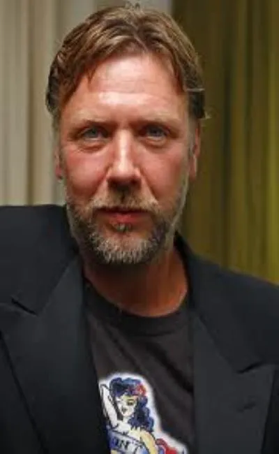 Mikael Persbrandt