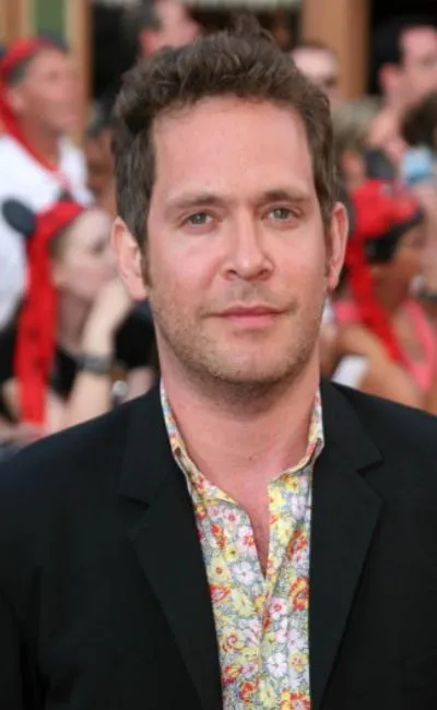 Tom Hollander