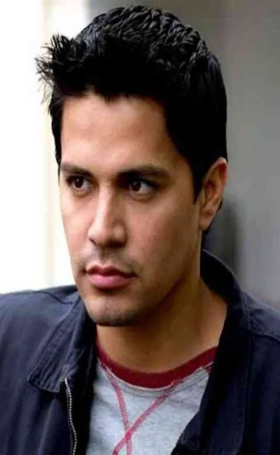 Jay Hernandez