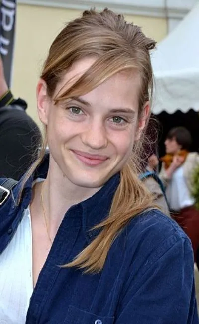 Noémie Schmidt